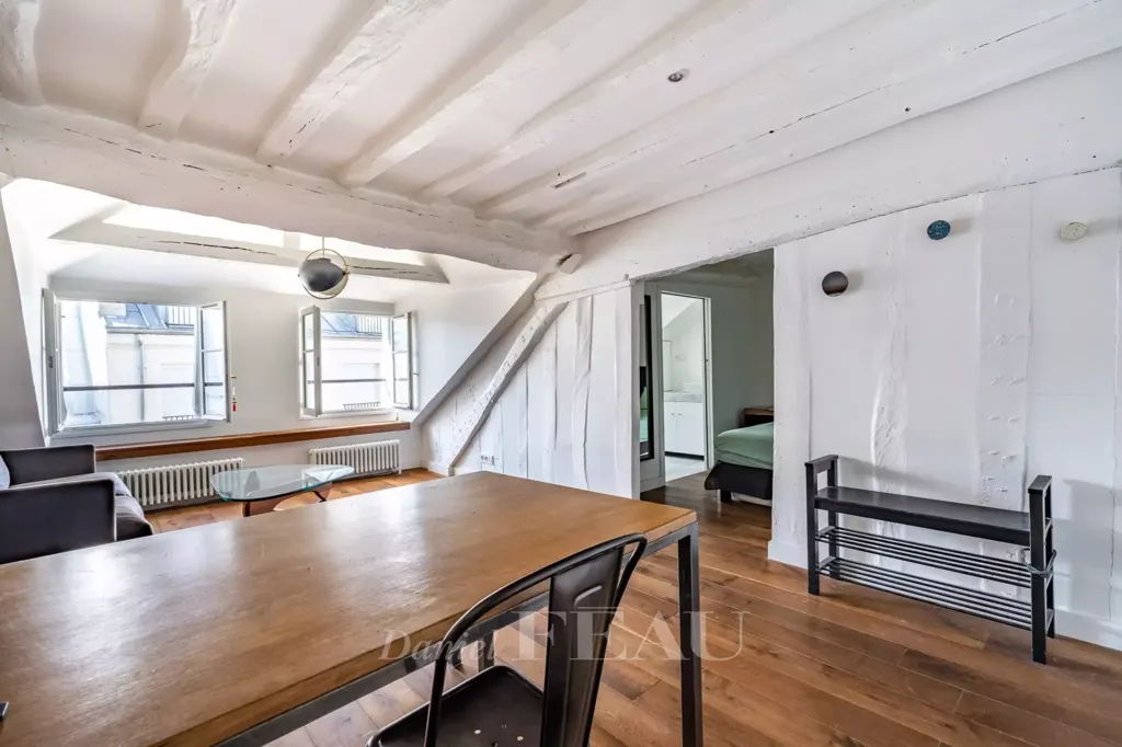 Salle à manger - Penthouse lumineux avec interphone à Paris 6ème