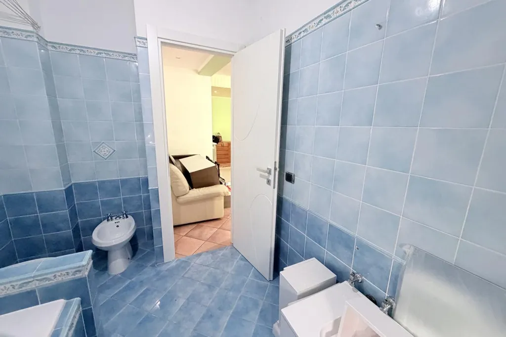 Salles de bain - Rusticated Apartment with Large Terrace in Genzano di Roma