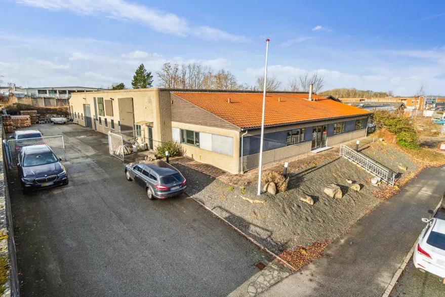 Välivaade - Production Facility with Office in Aarhus South