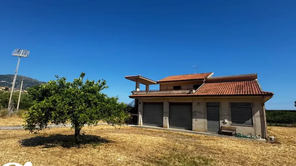 Extérieur - Versatile Independent House with Large Plot in Patti