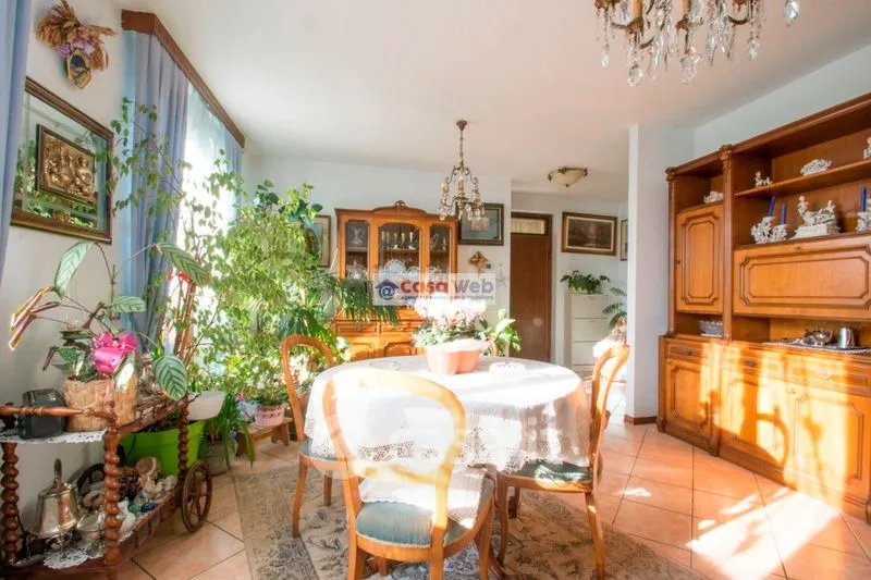 Söögituba - Geminate Villa with Private Garden in Cunardo