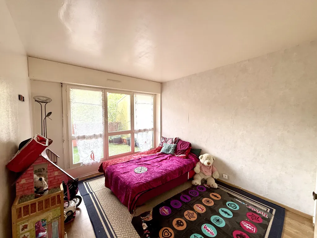 Chambres - Appartement avec terrasse et balcon à Sevran