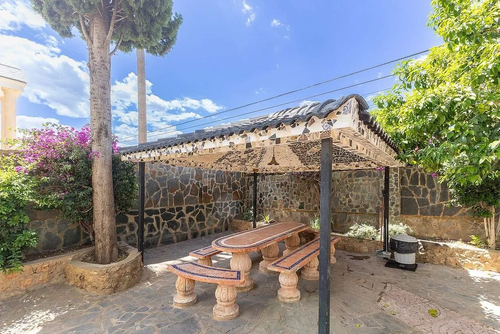 Terrasse - Chalet with Pool and Terrace in L'Eliana
