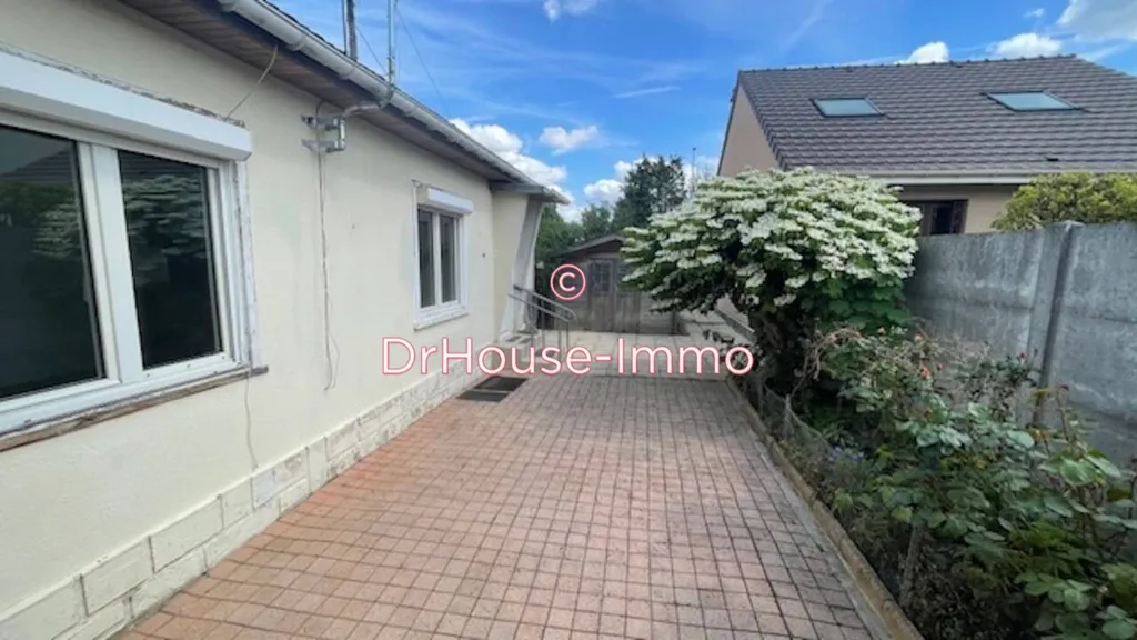Jardin - Maison avec Dépendance et Local à Chelles, Proche RER E