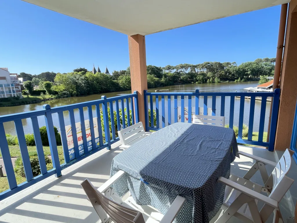Rõdu - 2-Bed Flat with Lake View in Bourgenay