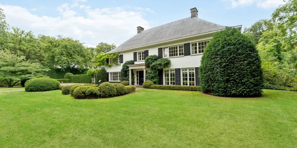 Garden - Villa with Pool in Brasschaat Centre