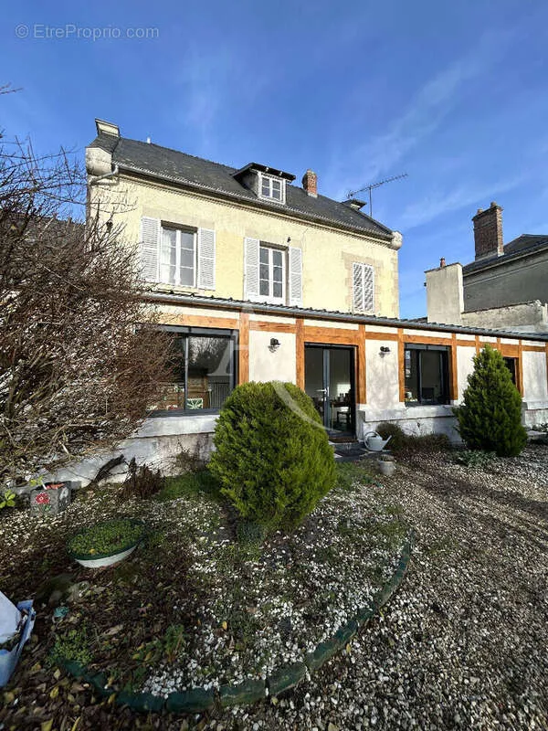 Esterno - Stone House with Garden near Soissons