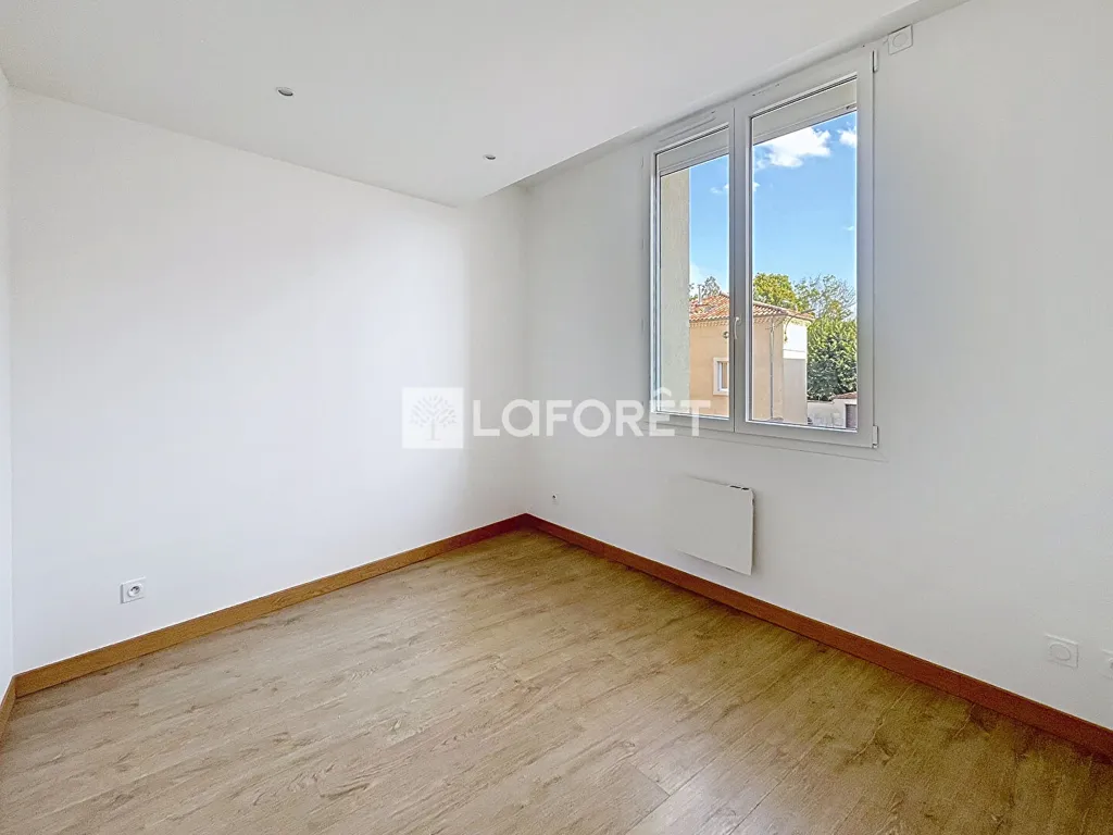 Stanze - Refurbished Duplex with Parking in Valence