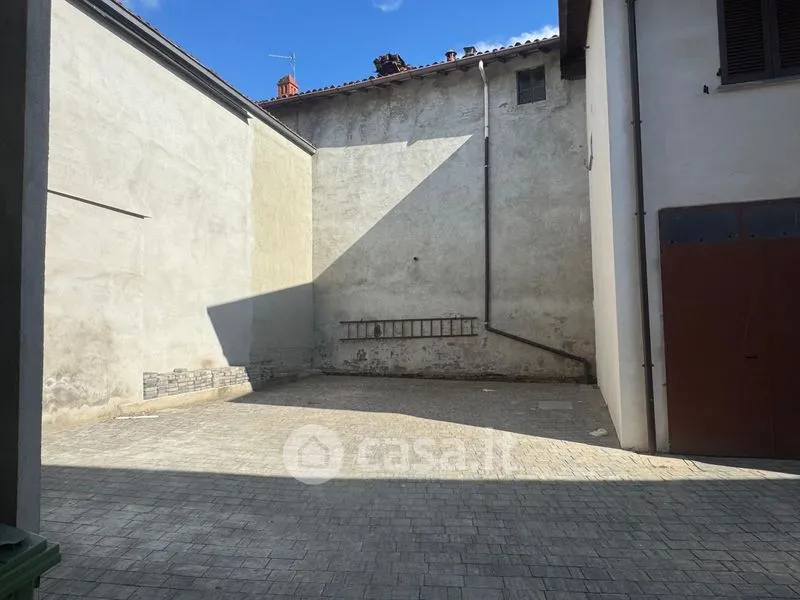 Jardin - Rear-Facing Apartment with Balcony in Gambolò