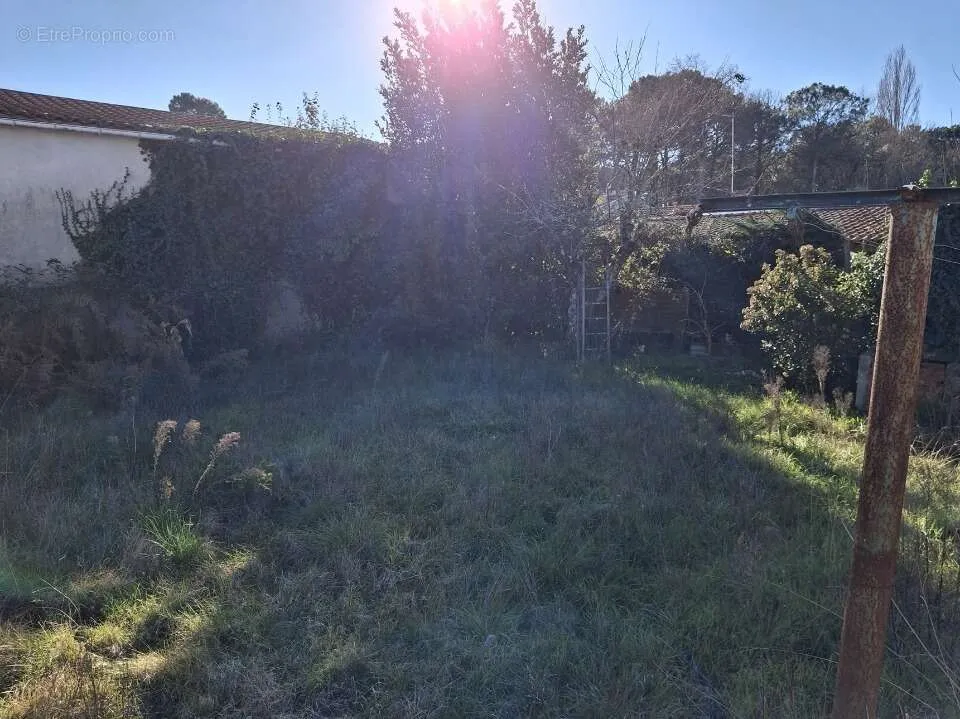 Giardino - Buildable Plot with Garden in La Teste-De-Buch