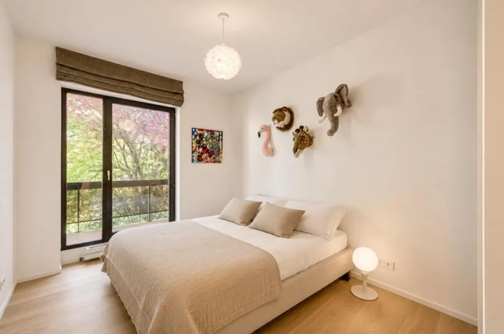 Chambres - Appartement Rénové avec Terrasses à Uccle