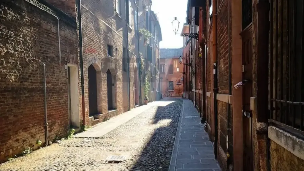 Garden - Ground Floor Studio with Mezzanine in Ferrara