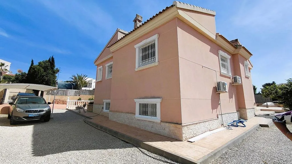 Extérieur - Villa with Pool and Terrace in La Marina