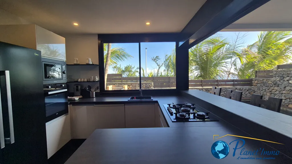 Cuisine - Villa d'Architecte en Bord de Mer à Saint-Pierre