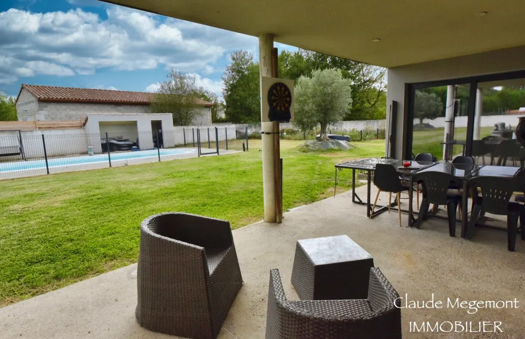 Terrasse - Maison Contemporaine avec Piscine près de Lavaur