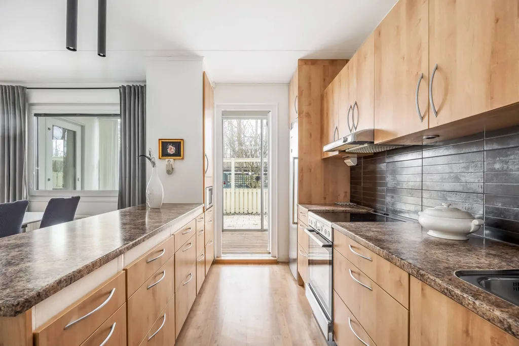Cuisine - Four-Room Apartment with Balcony in Högaholm