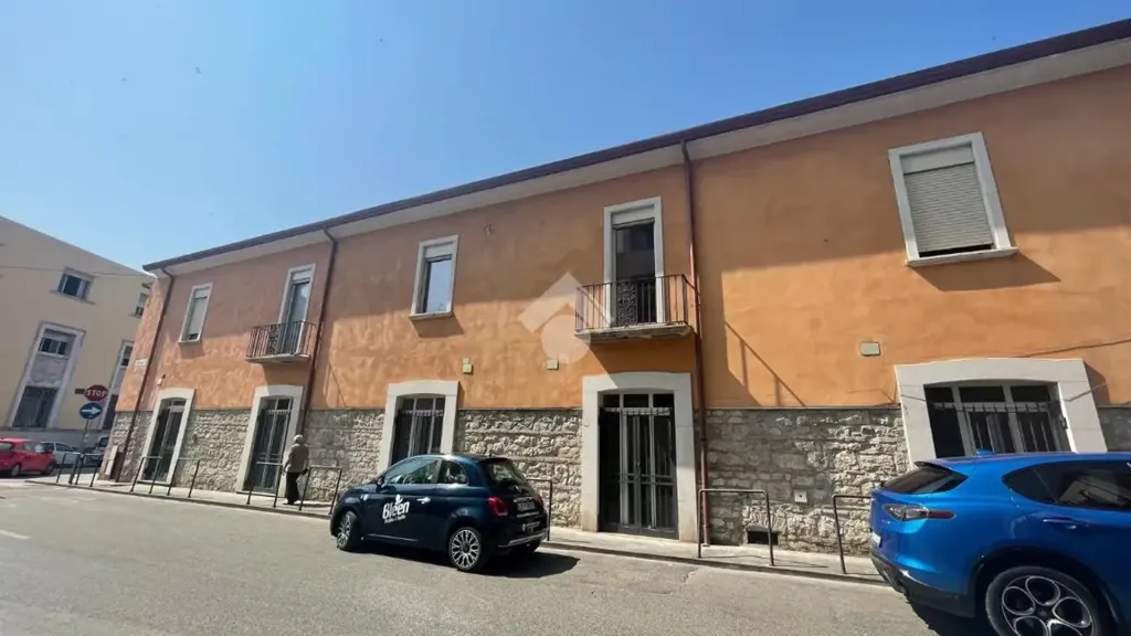 Välivaade - Commercial Unit with Recent Renovation in Benevento
