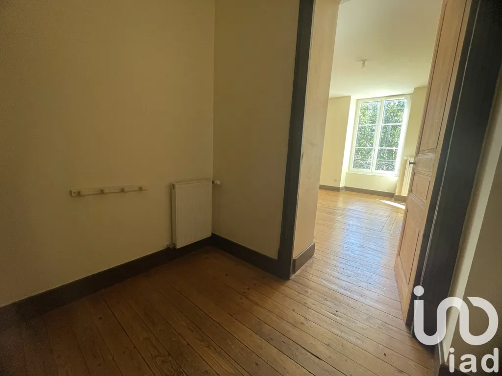 Rooms - Bright Apartment with Balcony in Vals-les-Bains