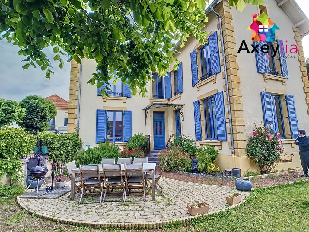 Terrass - Renovated House with Pool near Mably