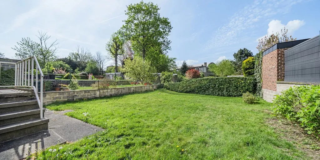 Aed - House with Garden in Loncin, Liège