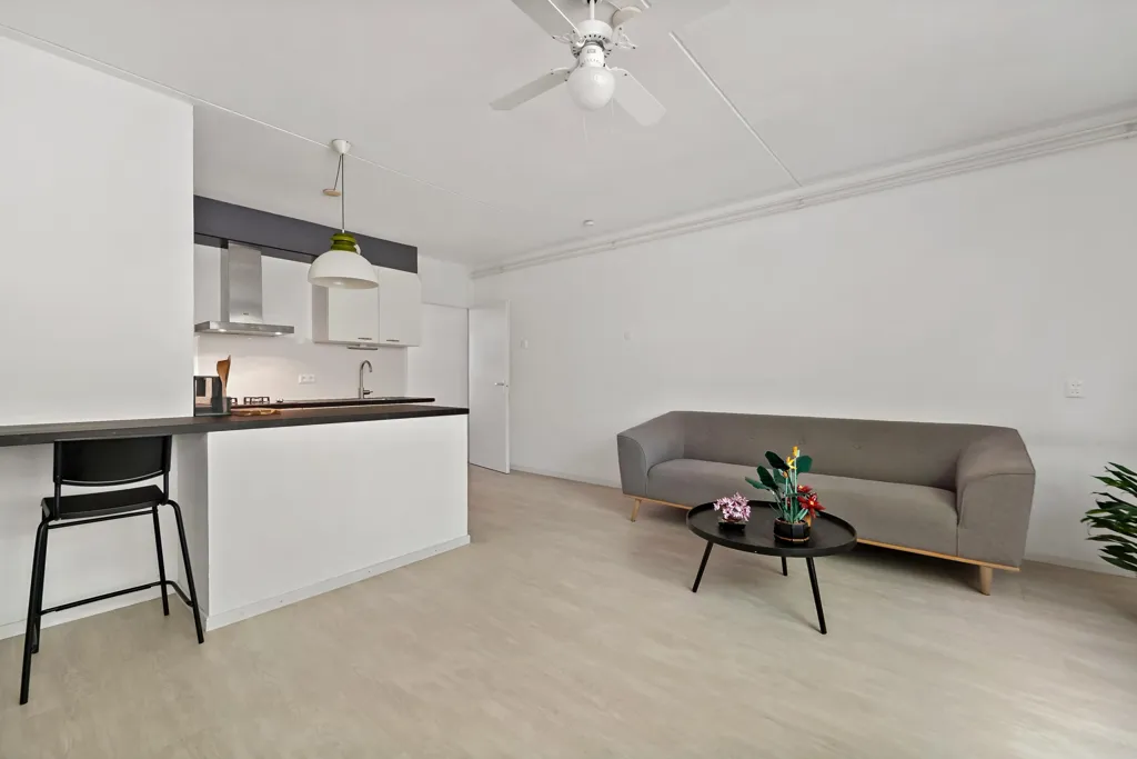 Soggiorno - Modernised 2-Bedroom Flat with Church Tower View in Delft