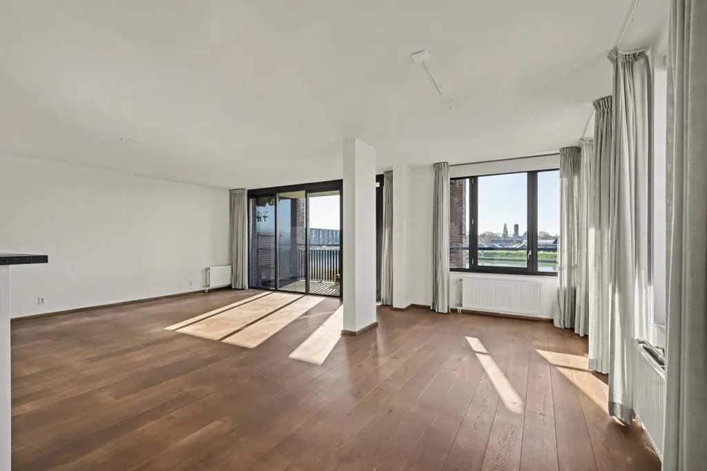 Elutuba - Corner Flat with River View in Brandepoort