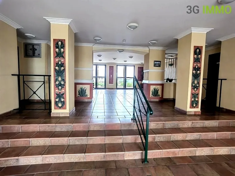 Esik - T2 Apartment with Pool in Port Guillaume