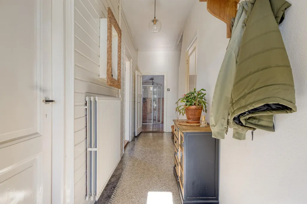 hallway_entrance