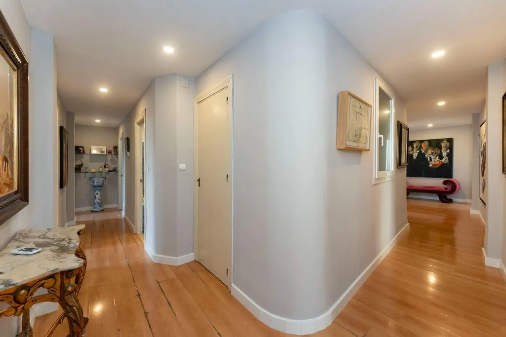 Hallway - Luxury Apartment with City View in Málaga