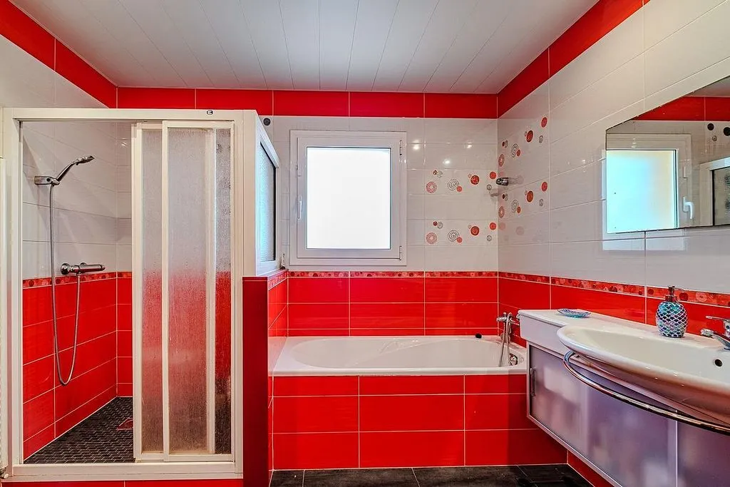 Vannitoad - Chalet with Pool and Terrace in Abrera