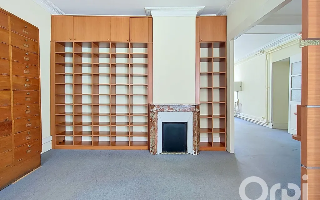 Bureau - Appartement T5 avec Cour Intérieure à Nancy