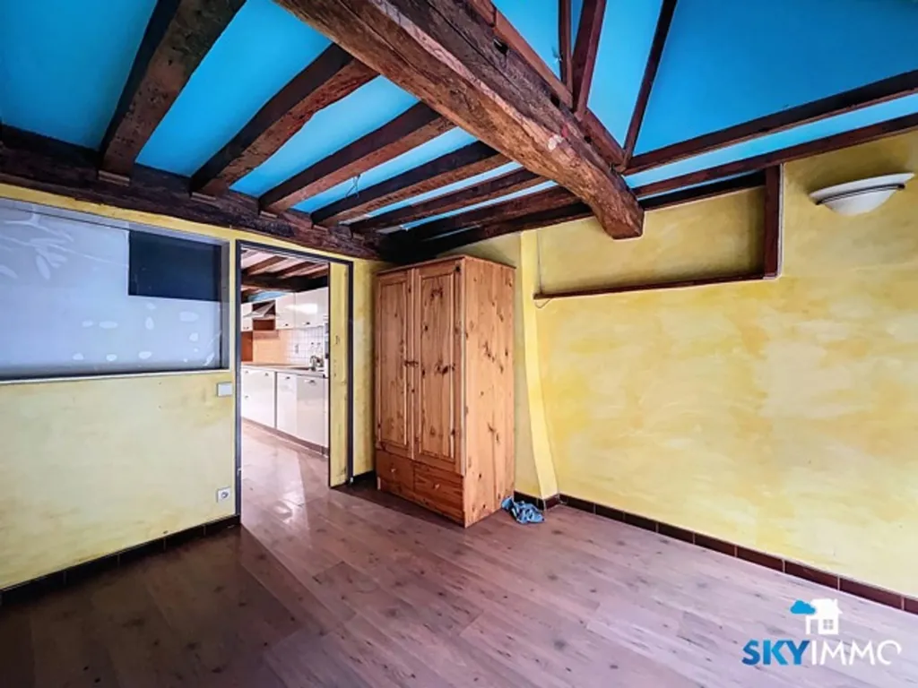 Stanze - Mixed-use Building with Apartment in Huy