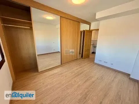 Chambres - Apartment with Garage in Lominchar