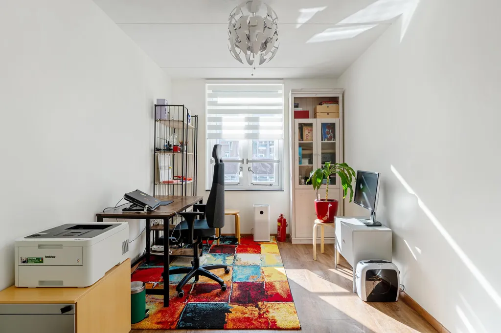 Kabinet - Galerijflat with Modern Kitchen in Provenierswijk