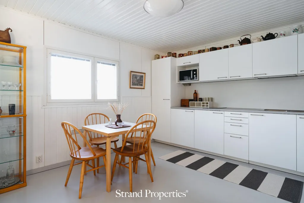 Kitchen - Winter-Ready Cottage with Sauna by Näsijärvi