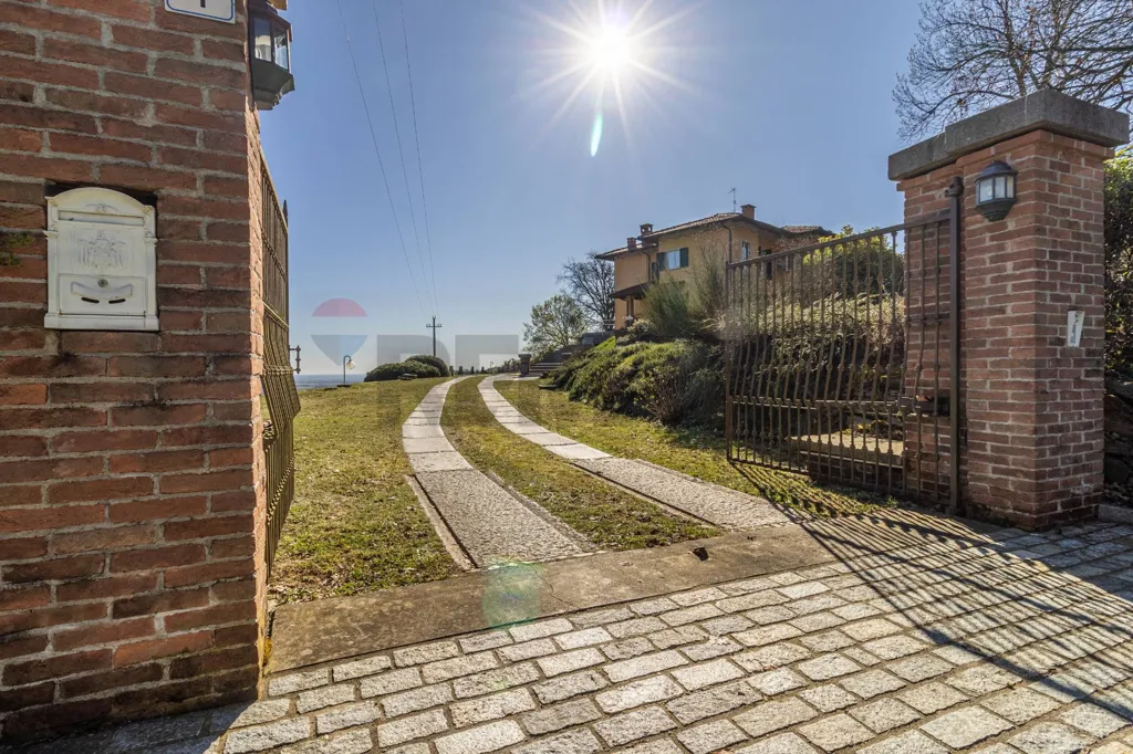 Esterno - Villa indipendente con parco privato a Magnano