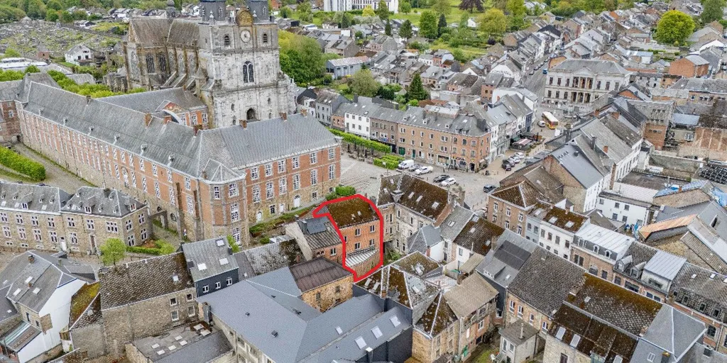 Vue aérienne - Maison Commerciale avec Deux Entrées à Saint-Hubert