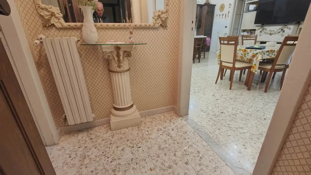 Entrée - Three-Bedroom Apartment with Terrace in Serino