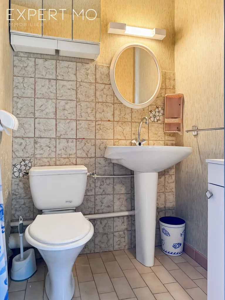 Salles de bain - Studio Cabine avec Parking à Proximité de la Mer au Grau-du-Roi
