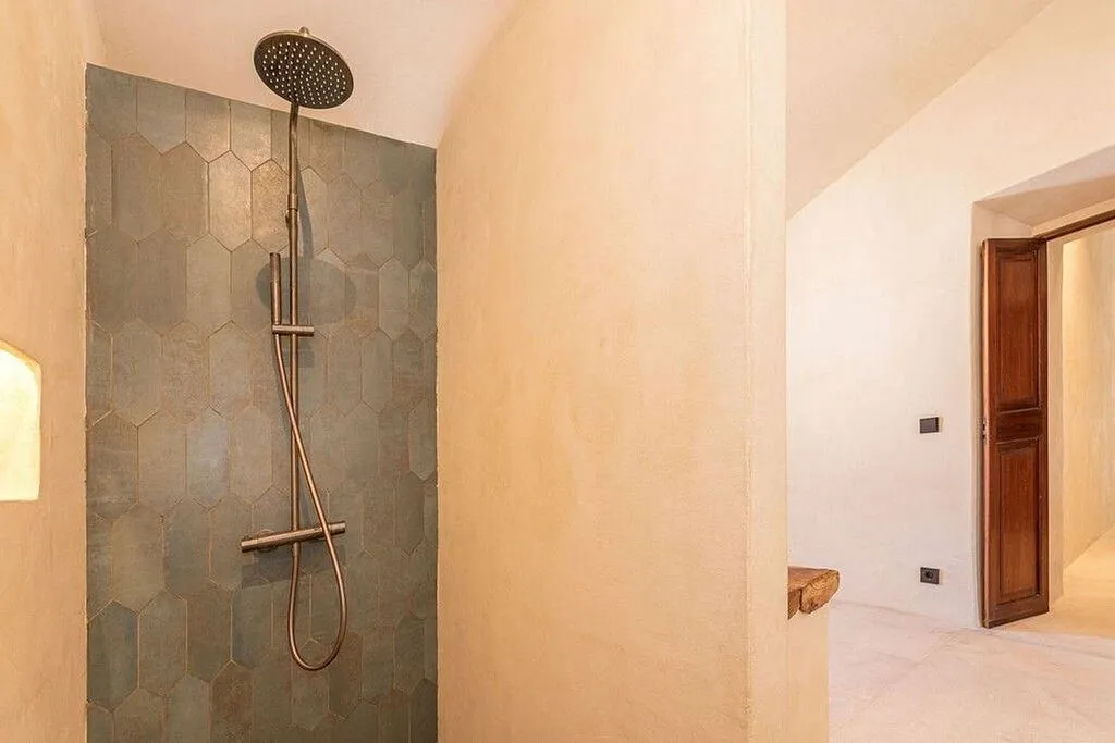Salles de bain - Renovated Adjoined House with Pool in Selva