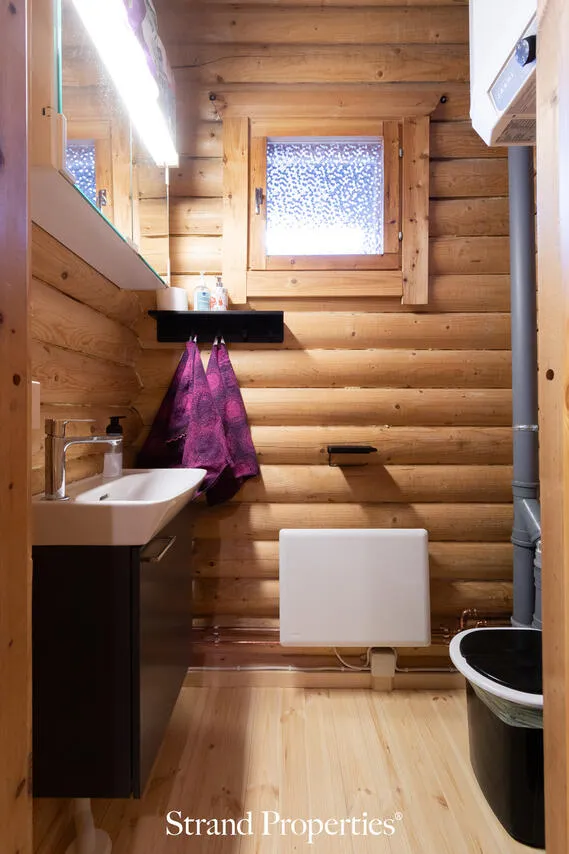 Salles de bain - Renovated Cabin with Sauna in Urjala