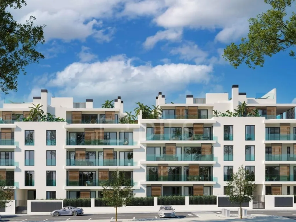 T4 Apartment with Terrace in Parede, Cascais