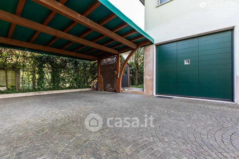 Extérieur - Minimalist Villa with Private Garden in Legnago