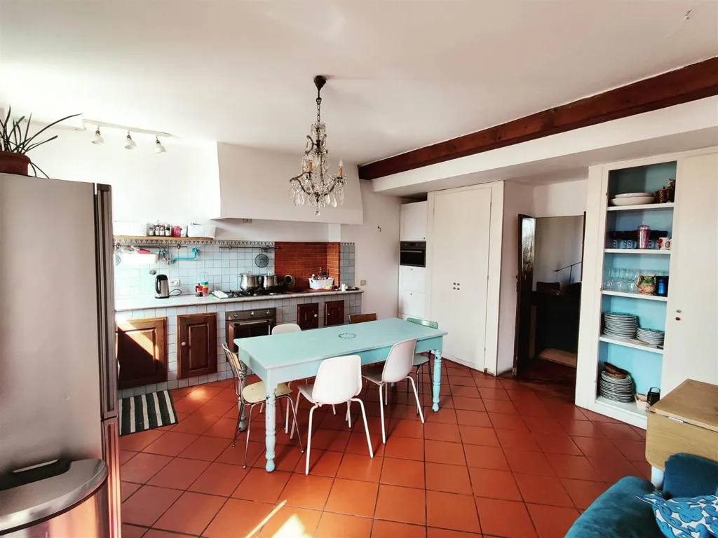 Salle à manger - 6-Bedroom Apartment with Balcony in Florence