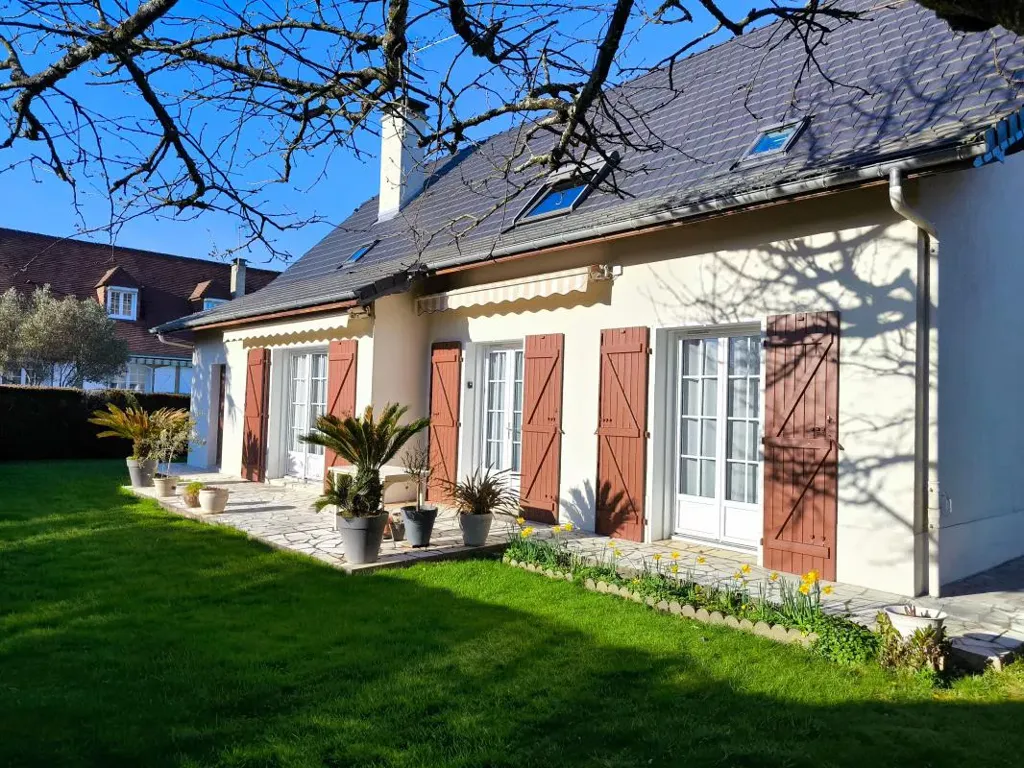 Extérieur - Maison avec Terrasse et Garage à Lons