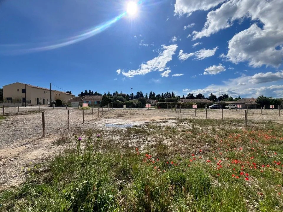 Jardin - Maison à Construire avec Jardin à Saint-Étienne-du-Grès