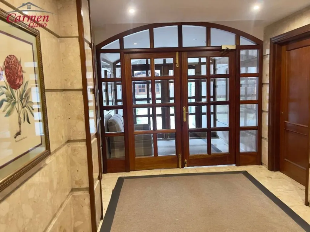 Esik - Spacious Apartment with Terrace in Neguri