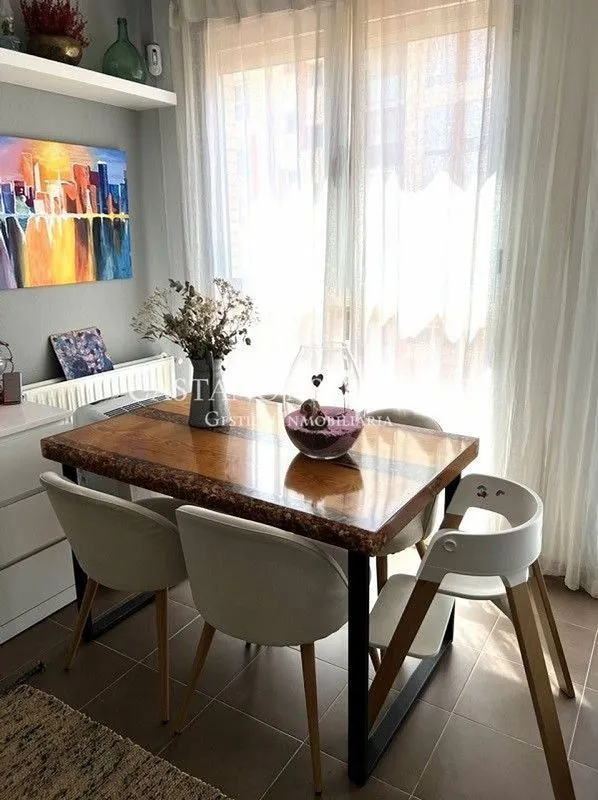 Salle à manger - Apartment with Pool in Nuevo Tres Cantos