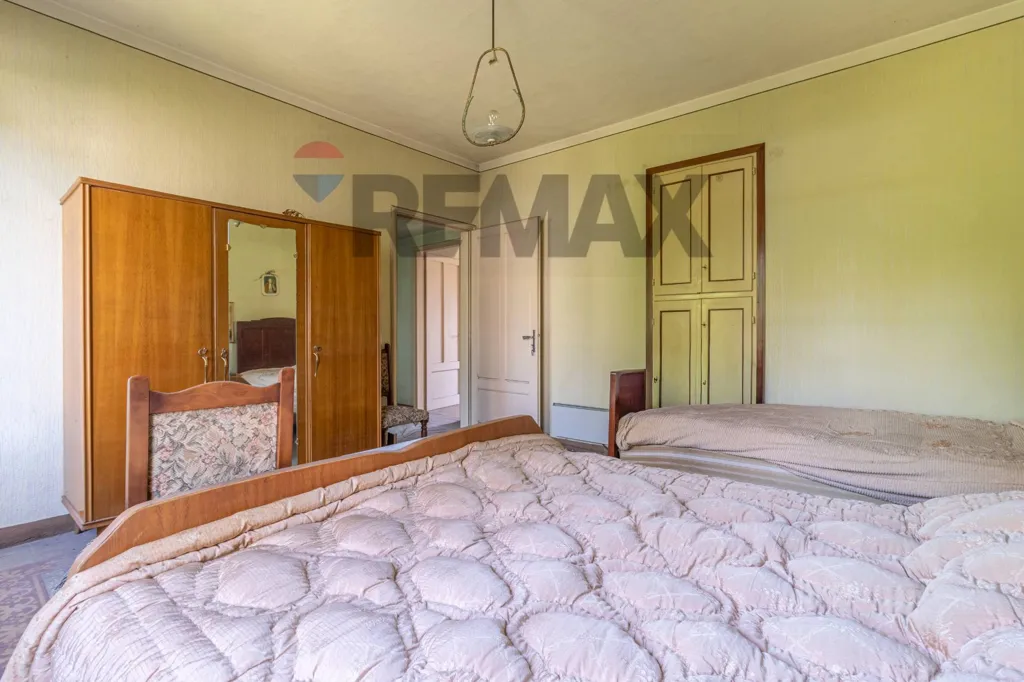 Bedrooms - Villa with Garden near Municipio