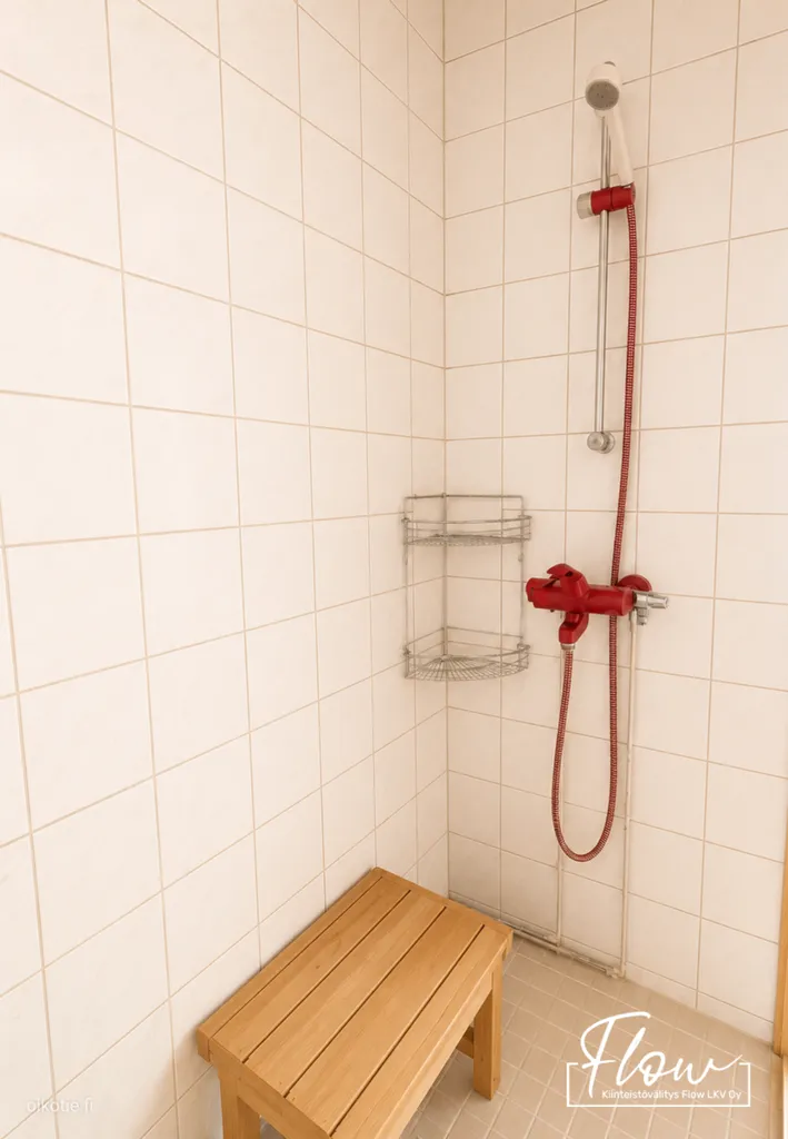 Salles de bain - Compact Cottage with Garden in Viitasaari